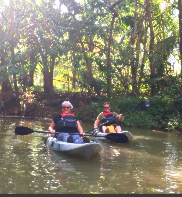 Kayaking Damas Island