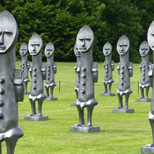 Zak Ové: Black and Blue: The Invisible Men and the Masque of Blackness 80 identical 2 metre tall sculptures.